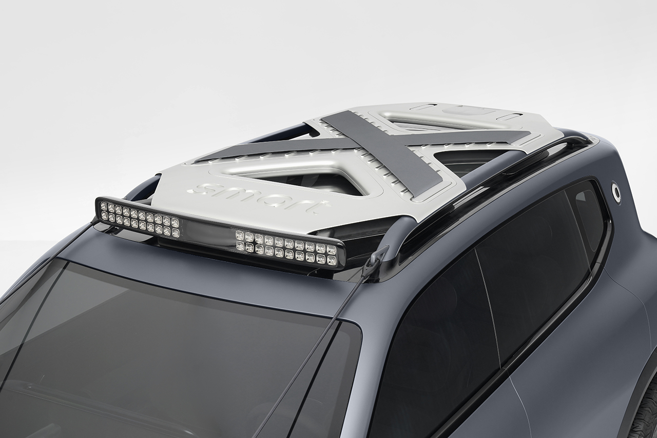 采用插电混动系统 smart轿车谍照曝光 或命名为精灵#6