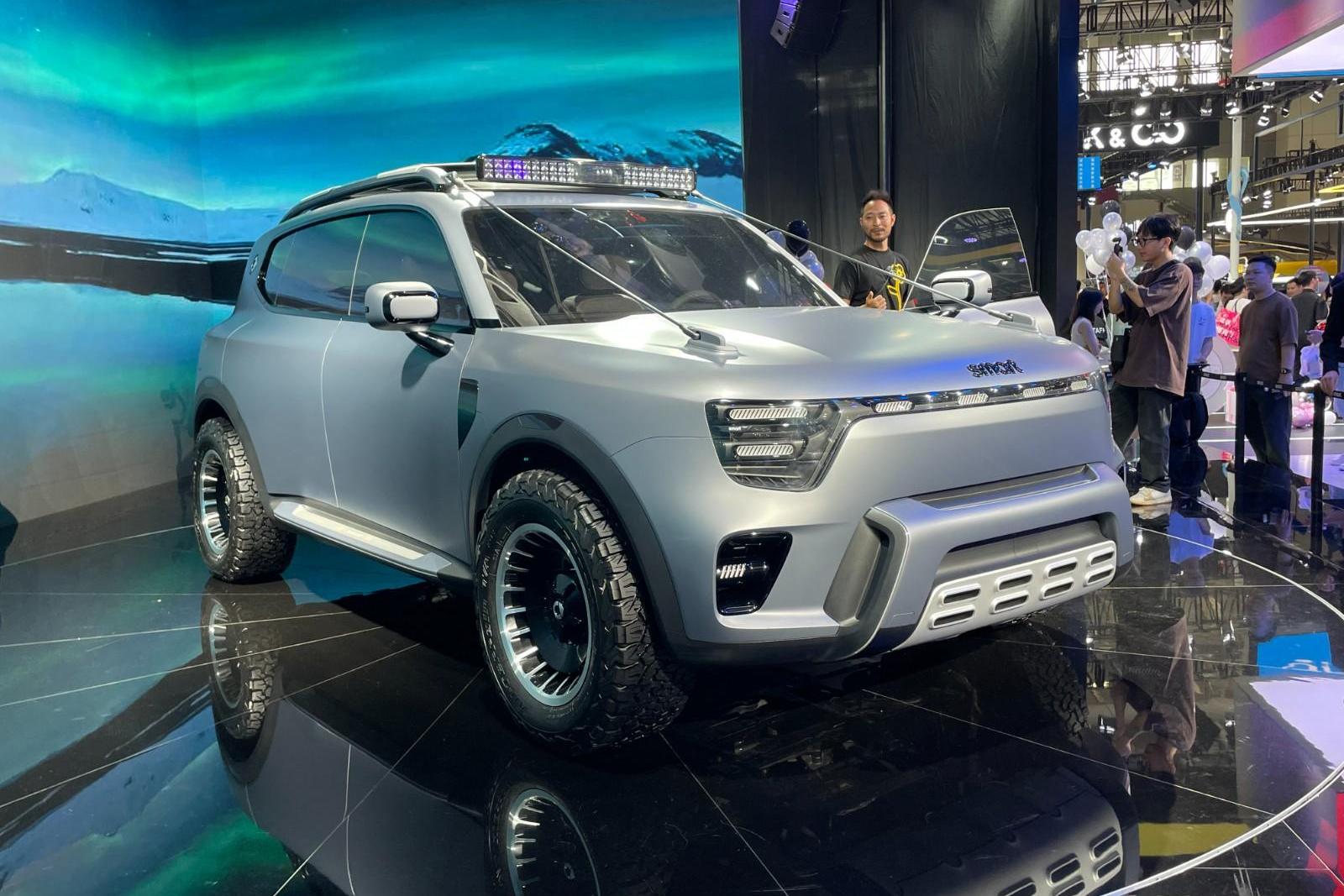 采用插电混动系统 smart轿车谍照曝光 或命名为精灵#6