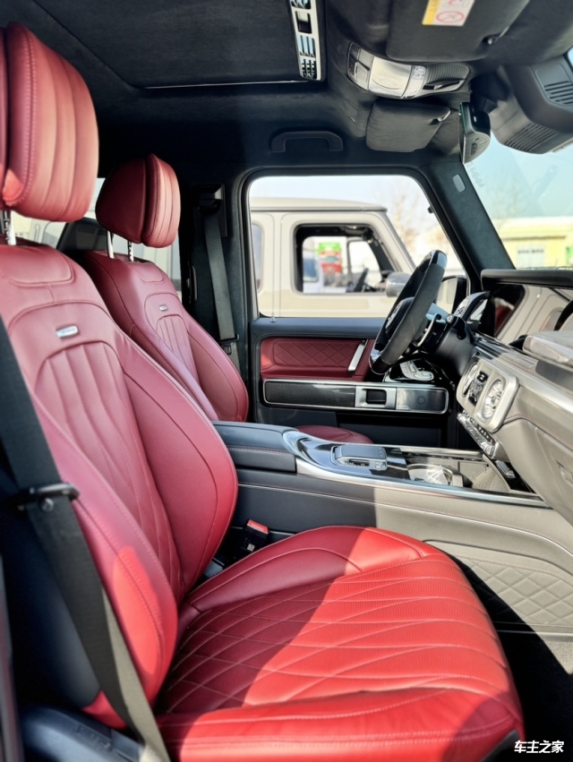 现购奔驰G级加版让利促销中 目前优惠高达40万元