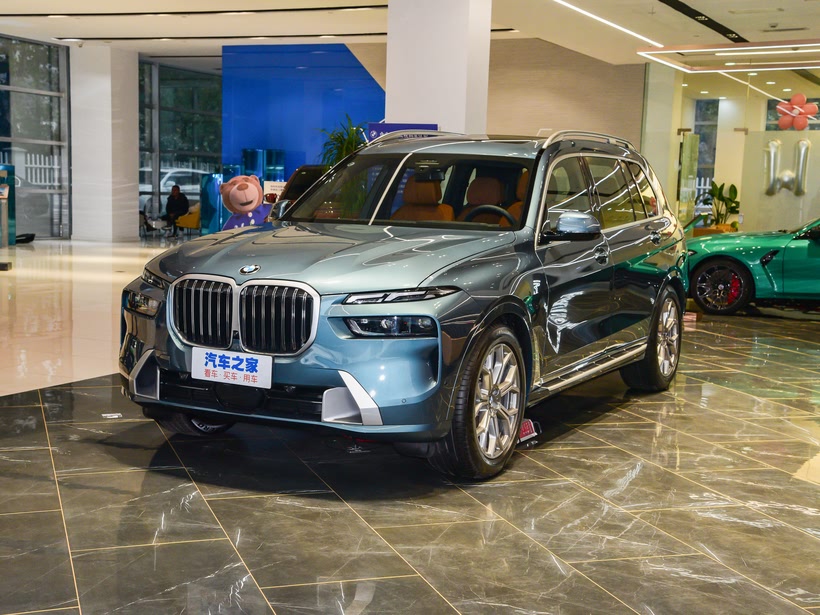 成都宝马X7加版优惠30万 欢迎垂询