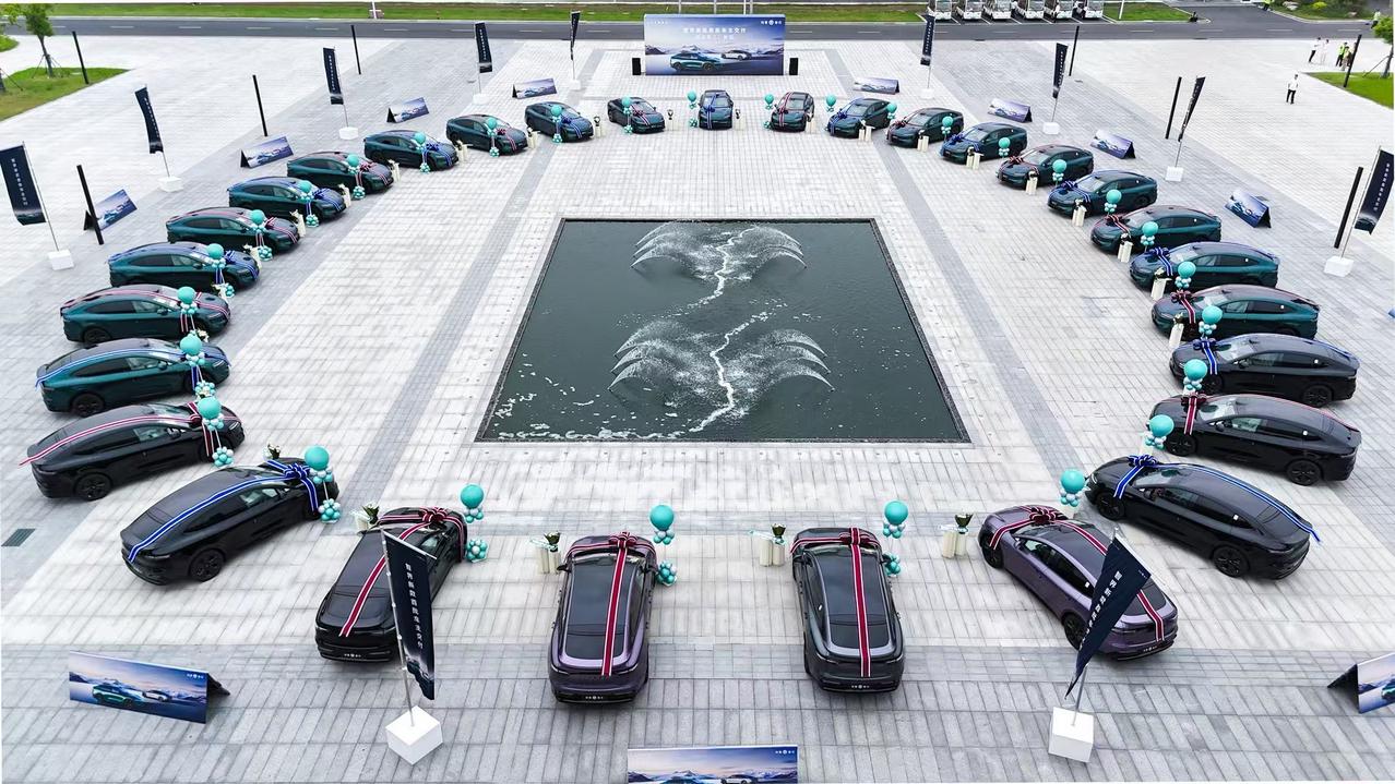 引领技术高标，共议普惠路径：地平线技术生态大会首日解码智驾破局之道