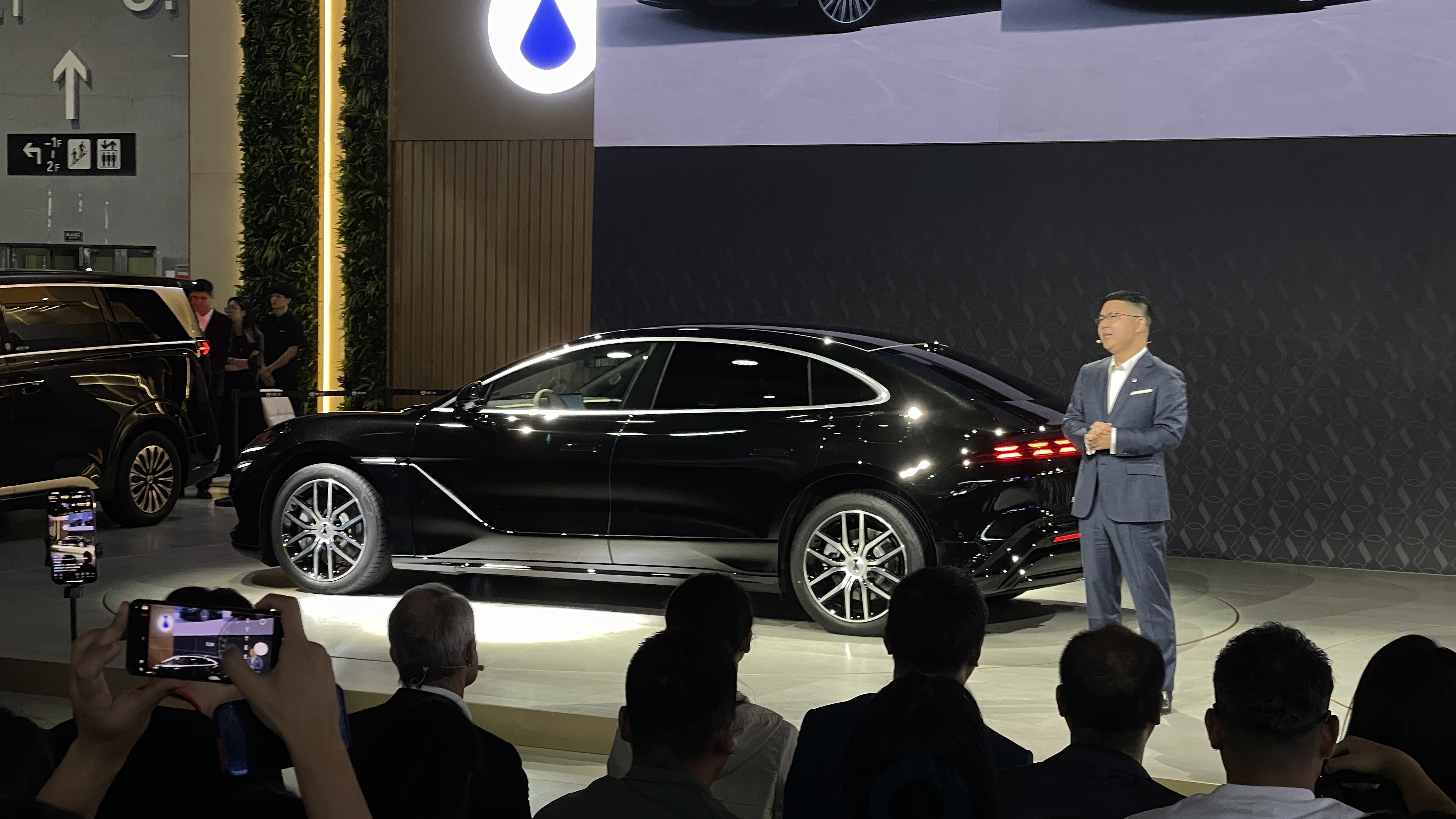 腾势Z9及Z9 GT纯电版单电机车型申报图 插混版WLTC续航升至301km