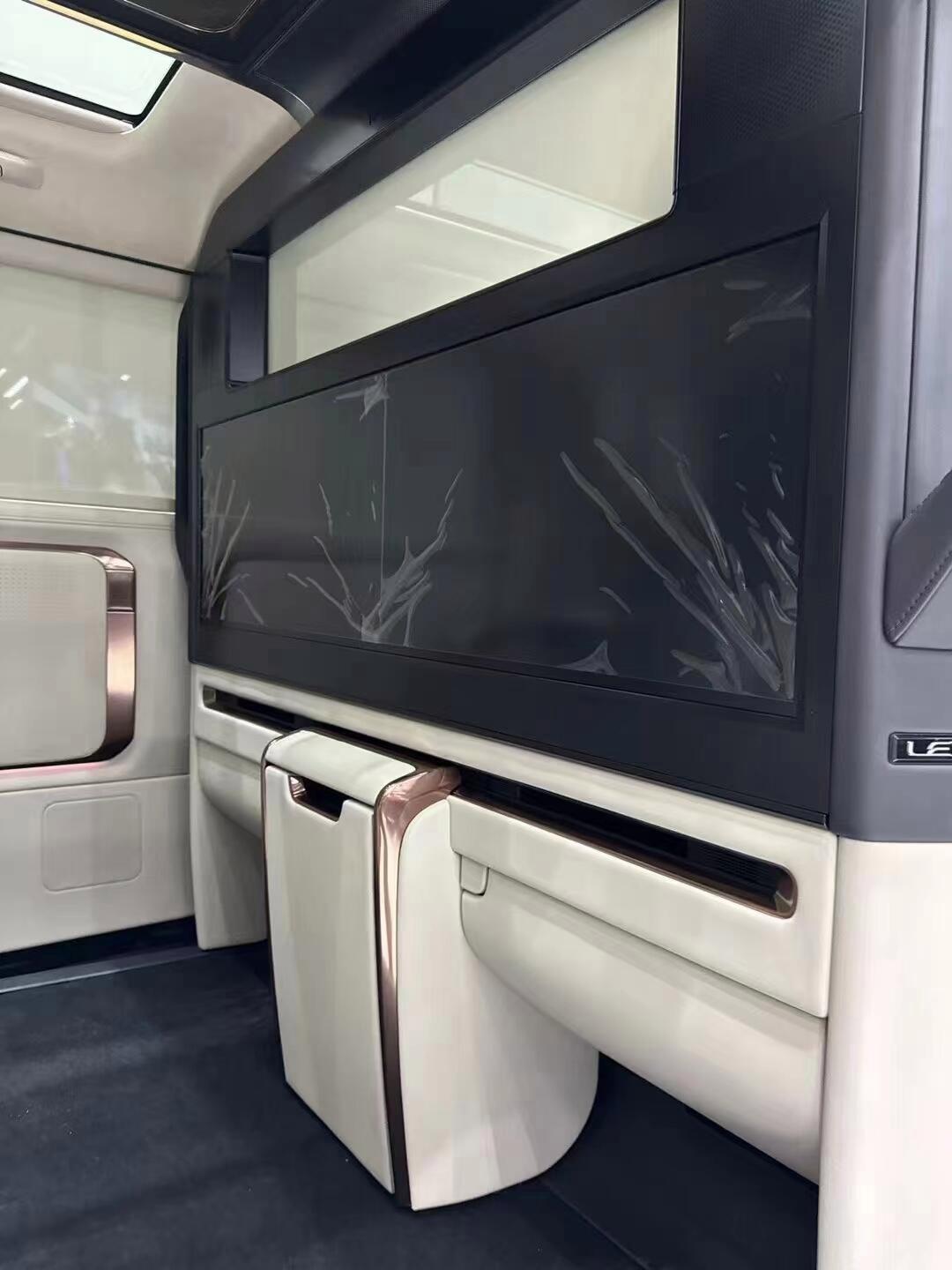 成都雷克萨斯LM欧版售价125万起