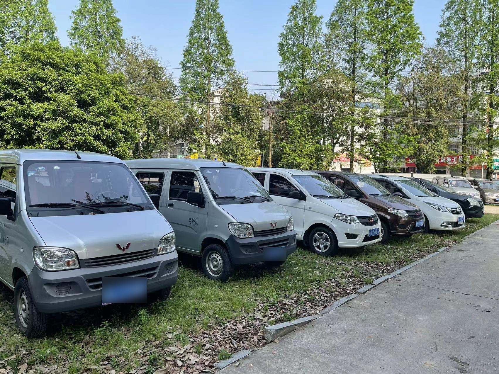 成都金杯T5降0.50万 最低仅售4.39万