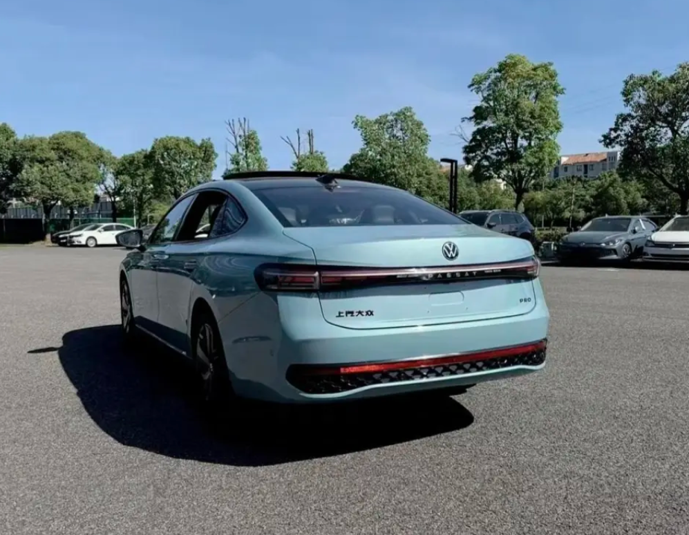 成都帕萨特新能源优惠5.01万 仅16.71万可入手