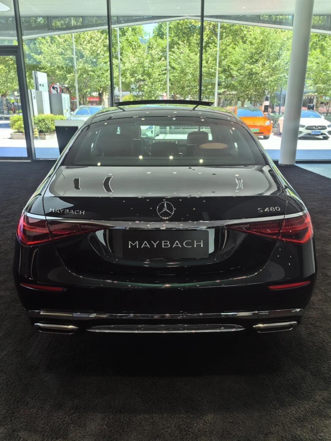 2025迈巴赫GLS级欧版团购优惠50万 欢迎上门试驾