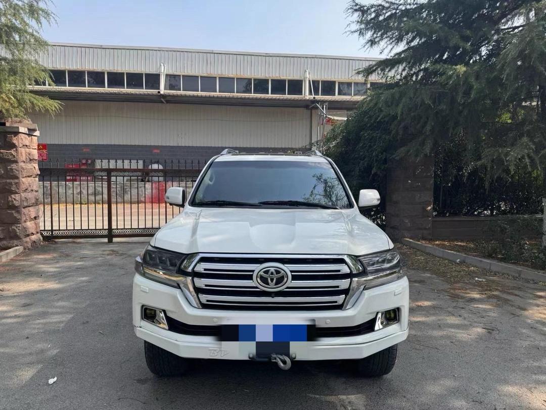 平行进口丰田FJ酷路泽中东版热销中 购车直降17万