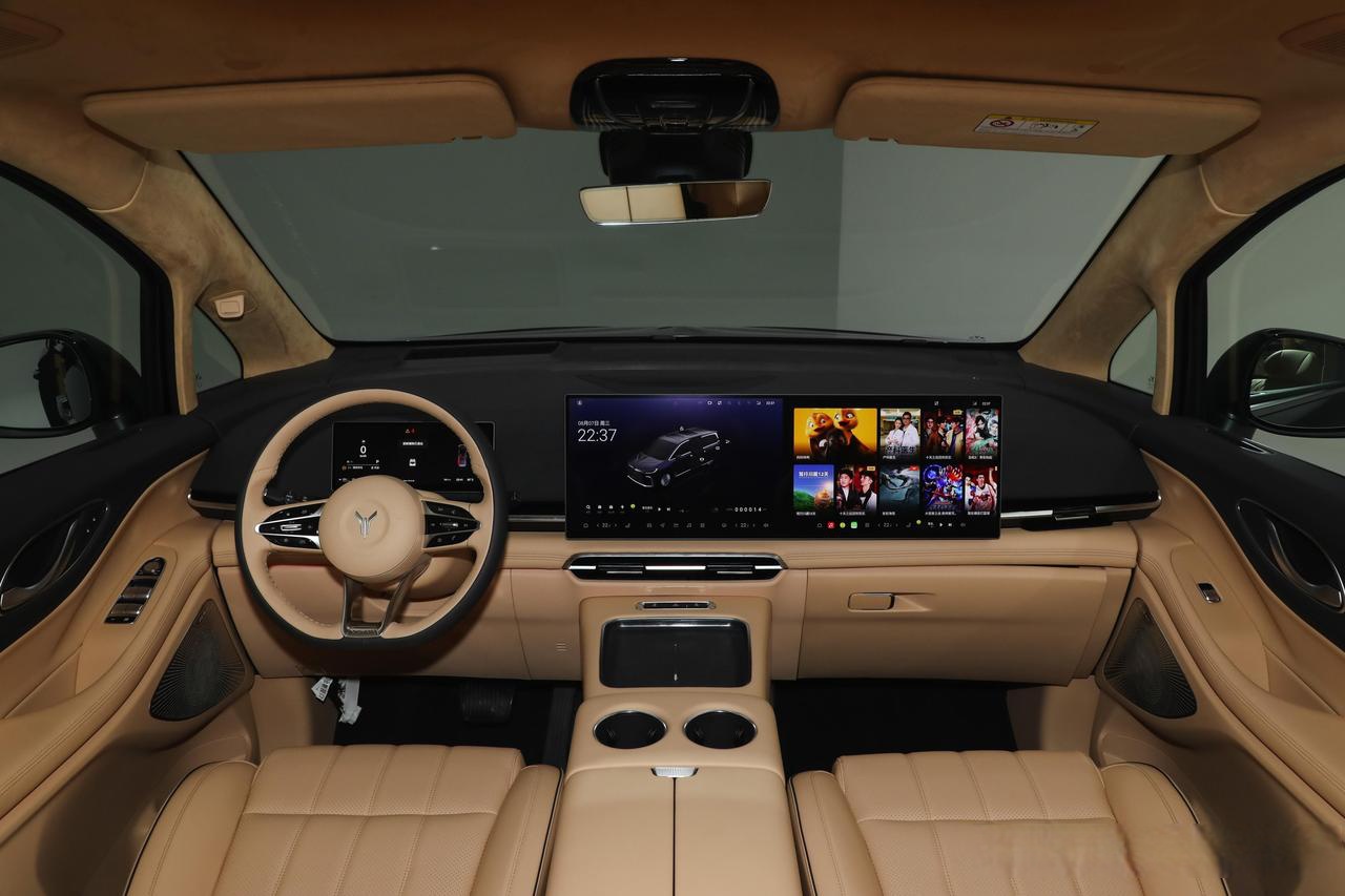 某前舱竖板局部起皱解决方案