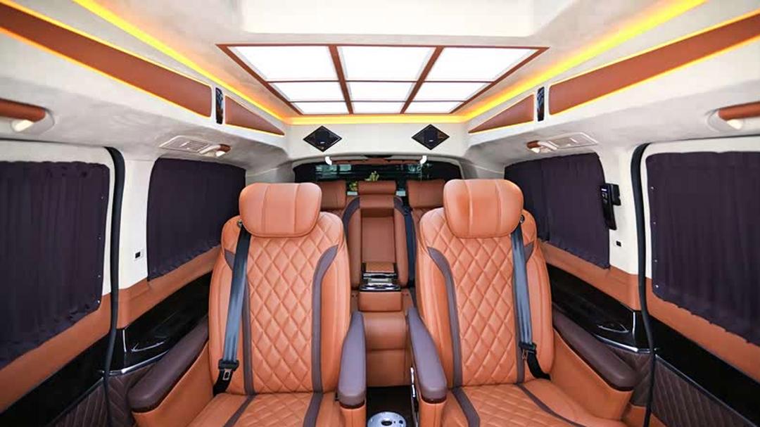 奔驰V260L限量版定制商务車，移动的宫殿，你喜欢吗？