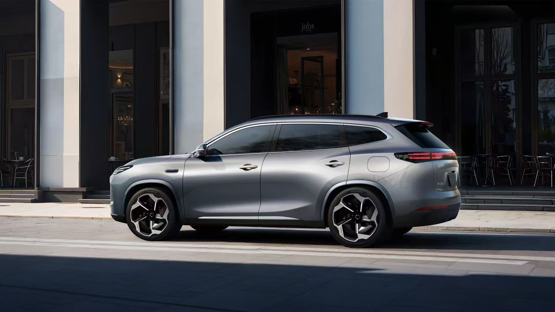 3月10日全球首秀 提供8座布局 国产全新纯电奔驰VLE谍照