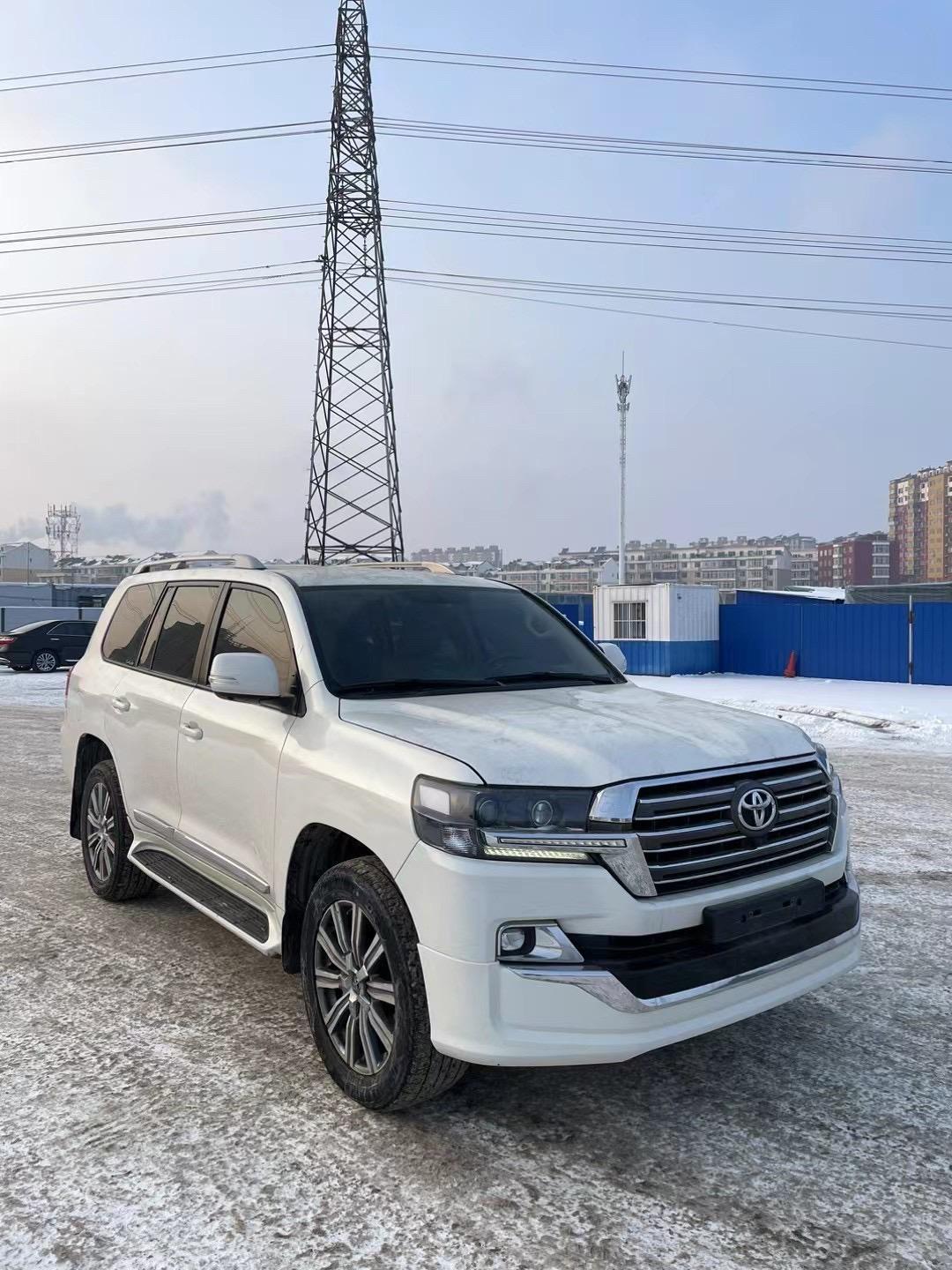 购兰德酷路泽中东版享37万优惠 欢迎上门试驾