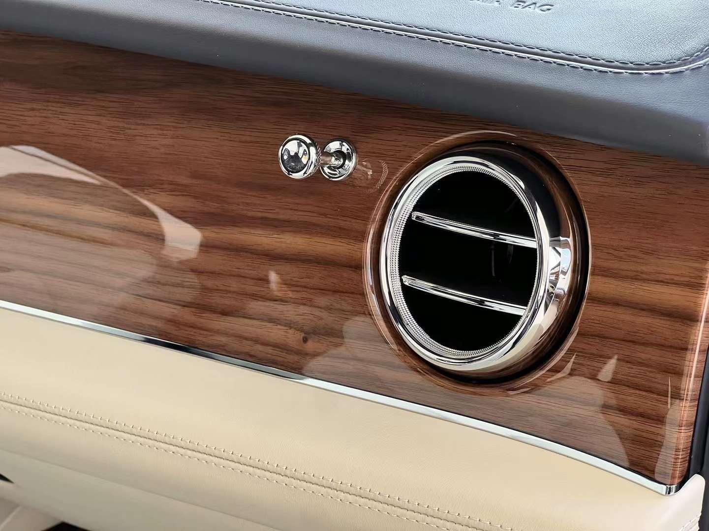 购添越享73万优惠 欢迎到店试驾