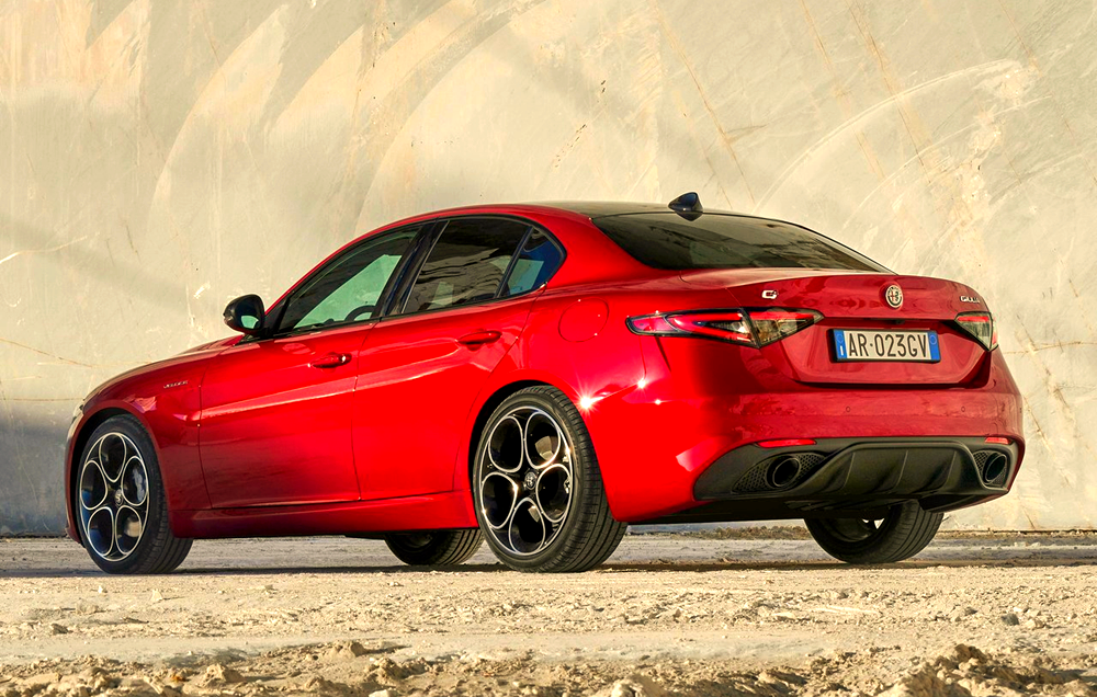 阿尔法・罗密欧推迟下一代Giulia与Stelvio至2028年，全面调整动力系统策略