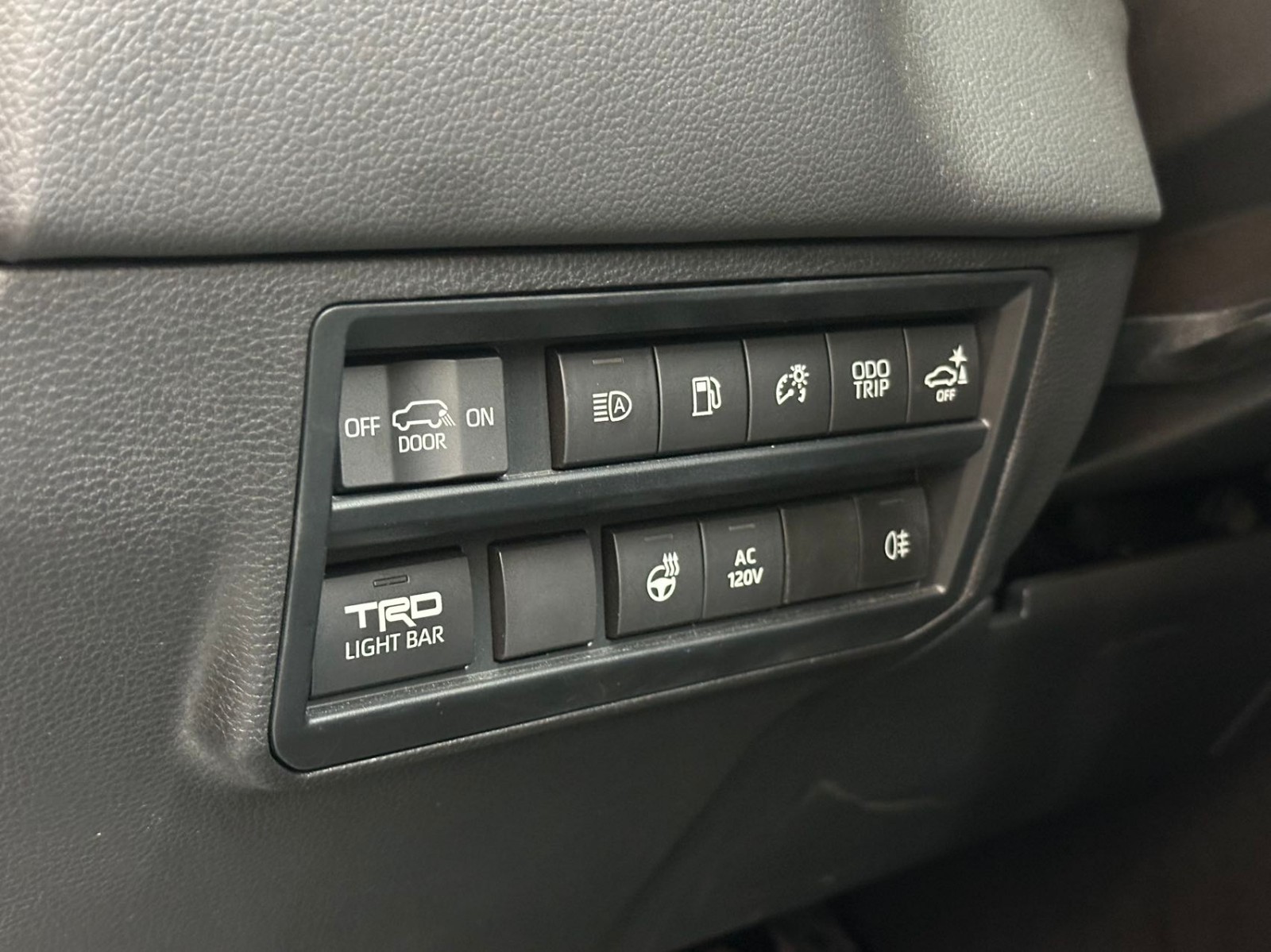 进口红杉美版现车实拍 来电特惠