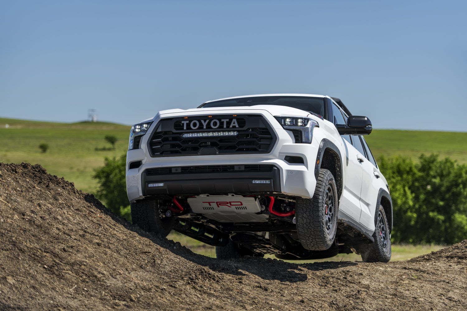 2024款加版丰田红杉现车优惠多90万起售