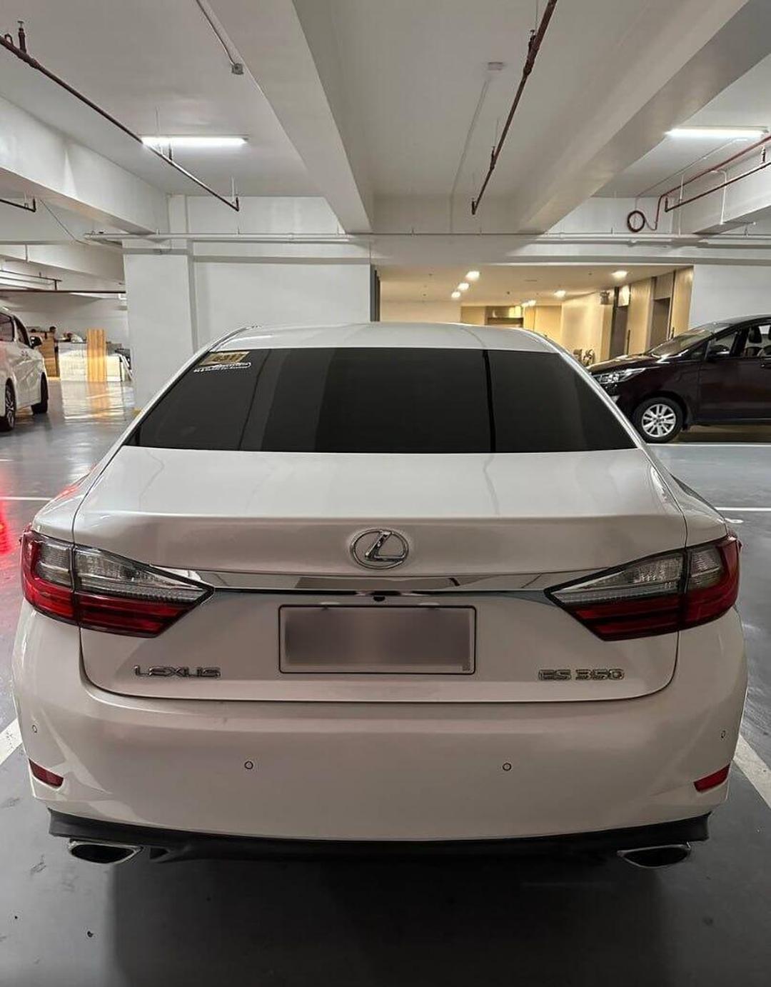 成都雷克萨斯LX墨版团购价格158万起 直降40万