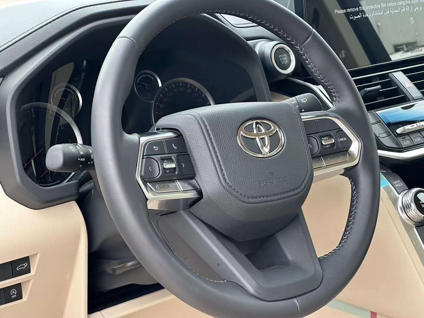 2023款丰田FJ酷路泽中东版现车59万起售