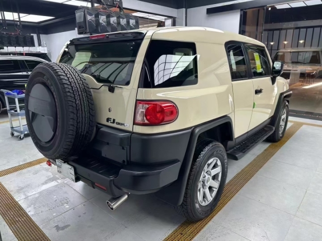 2023款丰田FJ酷路泽中东版现车59万起售