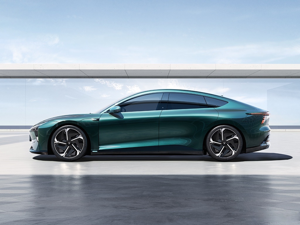 MG全新轿车谍照 或命名MG07 运动化风格 采用全新架构打造