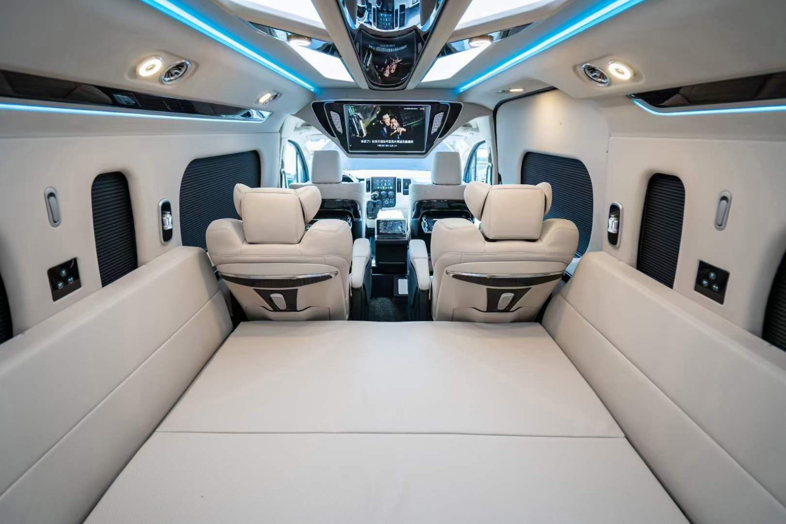 平行进口丰田海狮中东版团购最高优惠4万 欢迎前来试驾