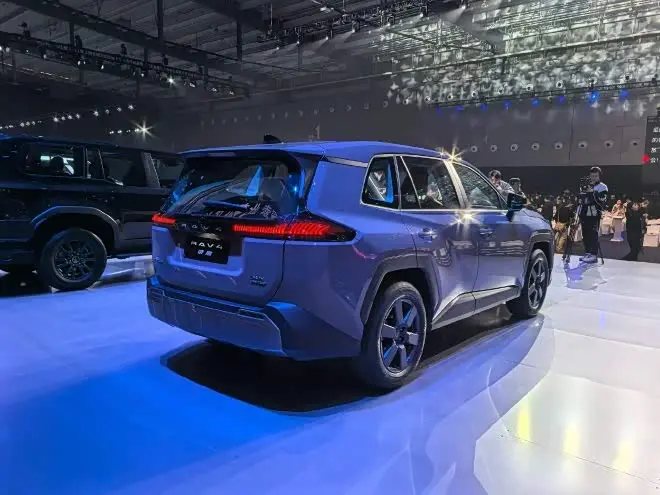 限时焕新价15.18万元 丰田RAV4荣放双擎精英版推出限时购车权益