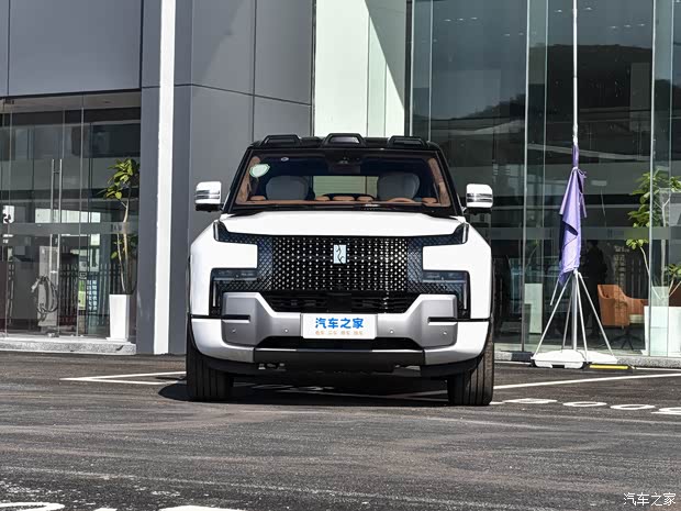 2026款仰望U8正式上市 售100.8万元起 易四方性能迎来升级