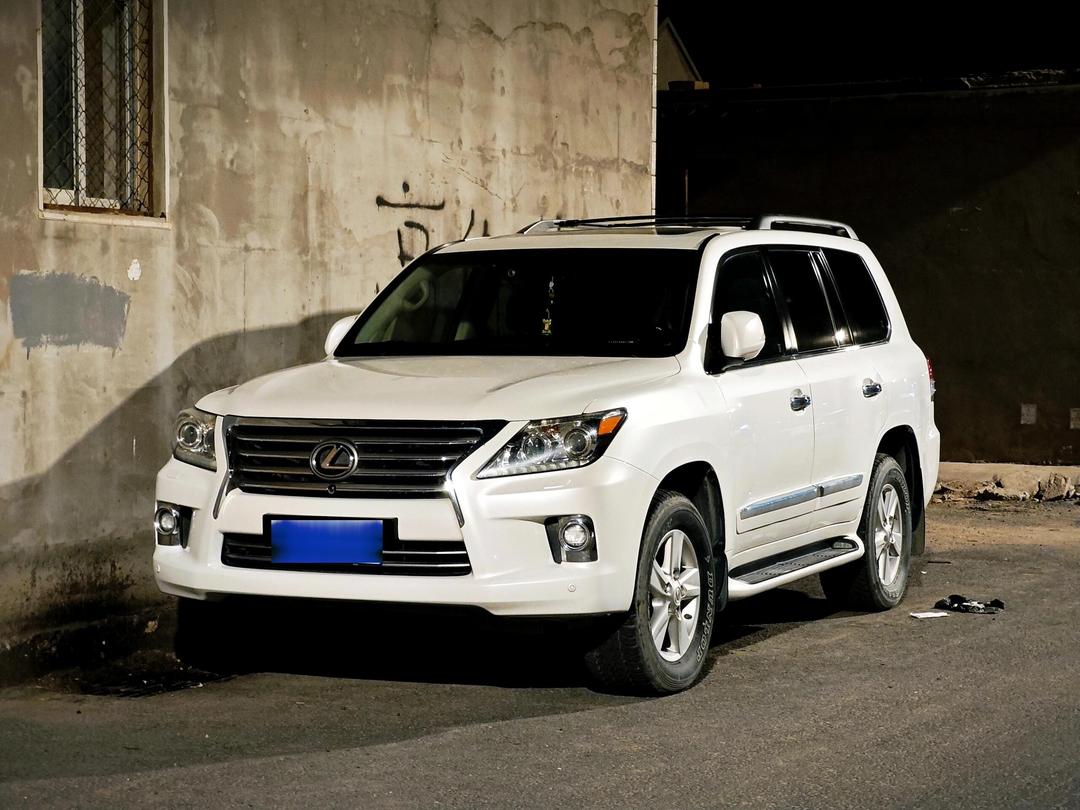 2024款雷克萨斯LX570 国六现车报价可按揭 售全国