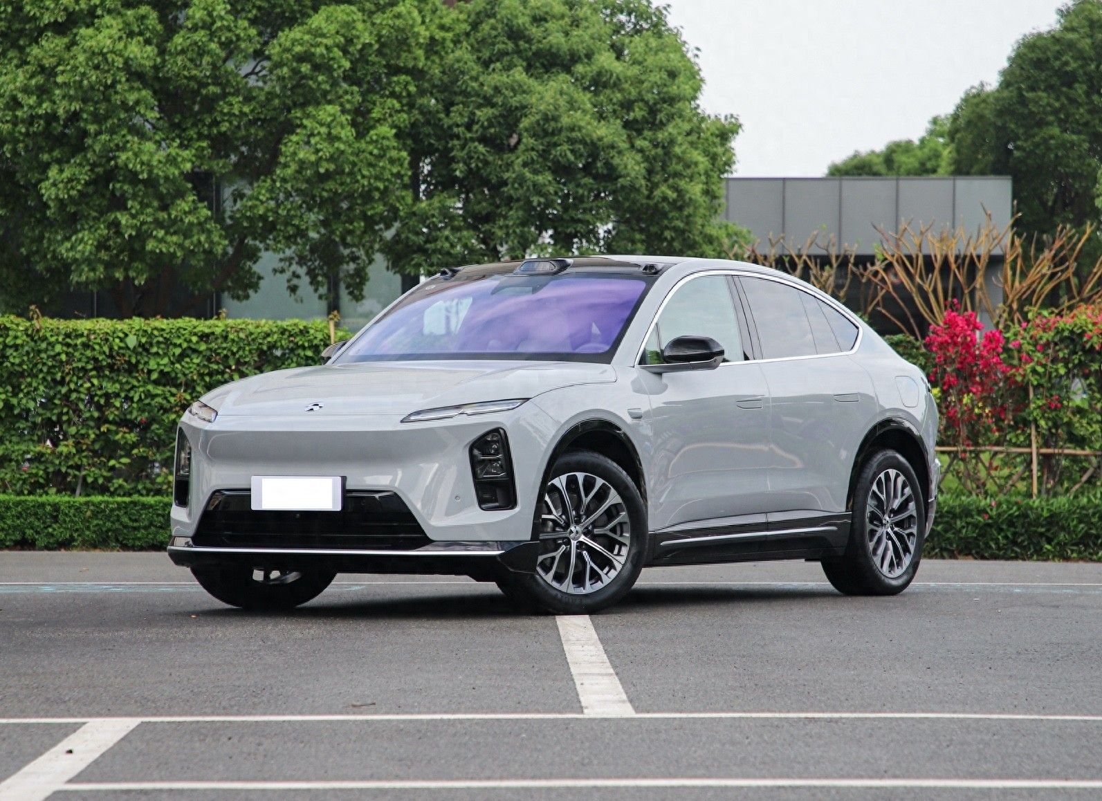 上汽名爵纯电SUV官宣：入门即搭半固态电池 续航超500km