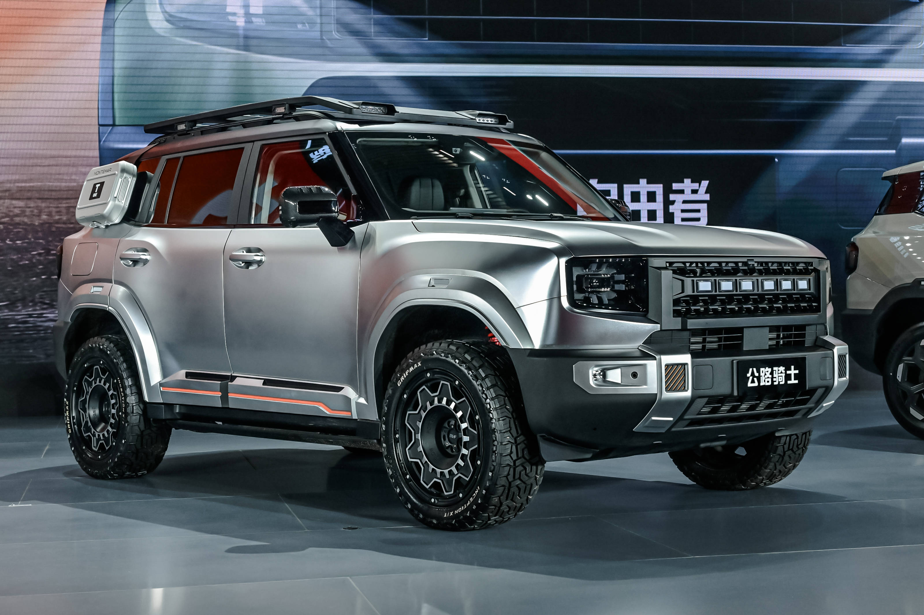 捷途自由者骏马版上市 限时焕新价10.79万起 引入骊影黑哑光车漆