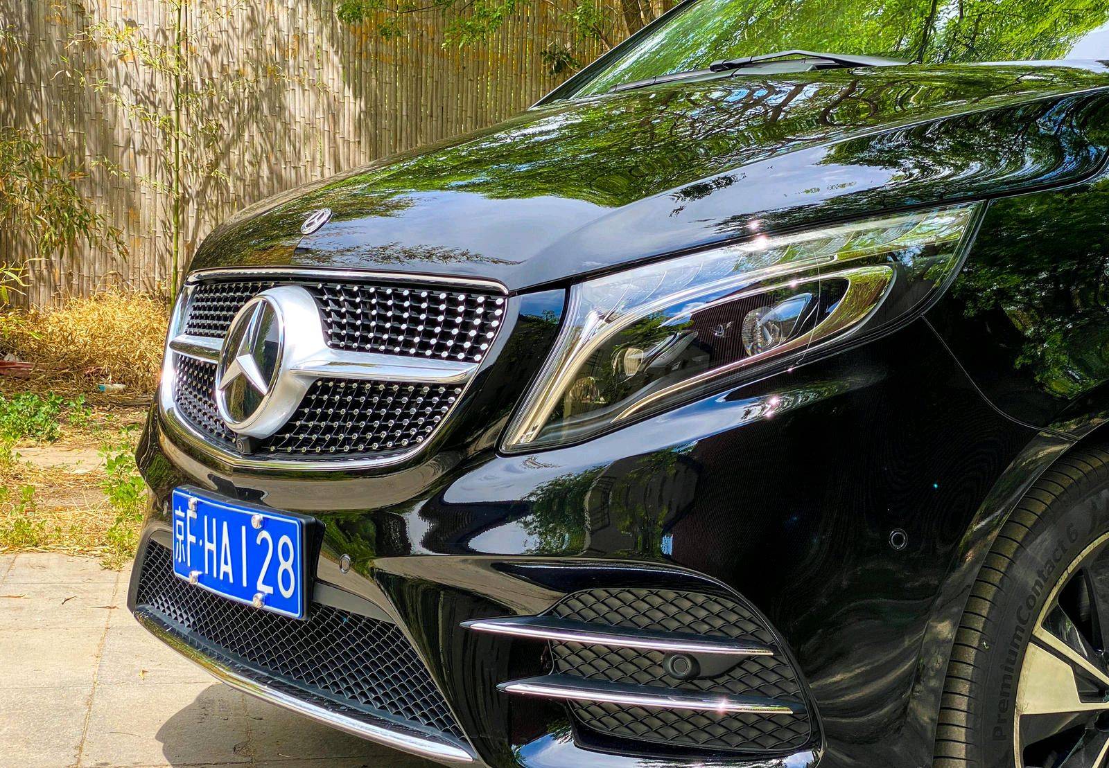 奔驰新一代V级：9AT+空气悬架，豪华商务车就是这个味