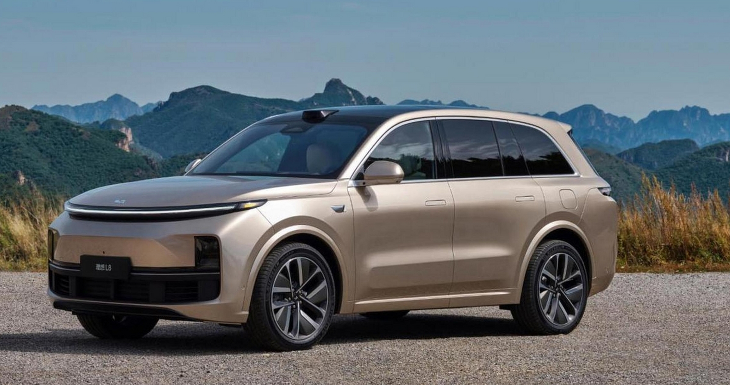 李想：理想i8销量猛增3倍、旗舰纯电i9下半年发布