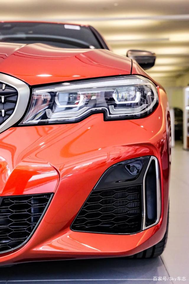 宝马M4车主因更换激光大灯支付236万越南盾维修费