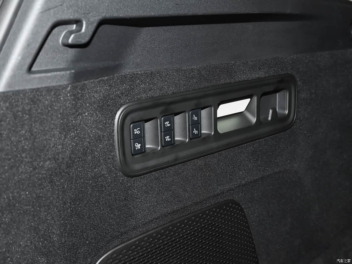 37.68万元起 900V高压架构/三电机插混动力系统 极氪8X开启预售