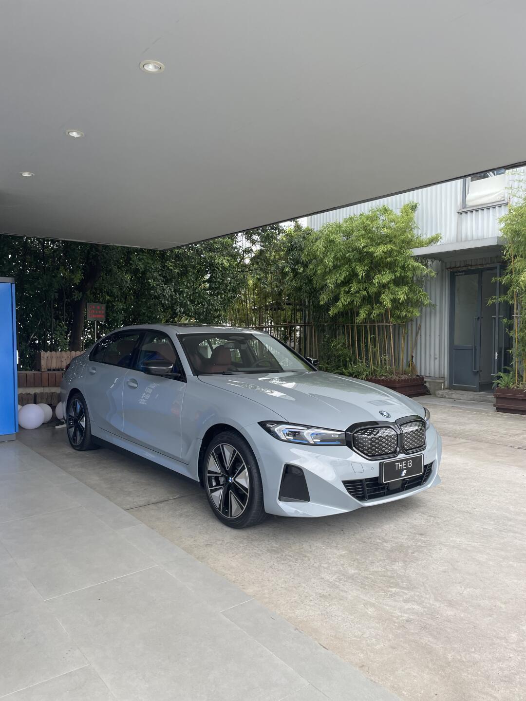 续航可破千公里！宝马新世代i3全球首发：内外焕然一新