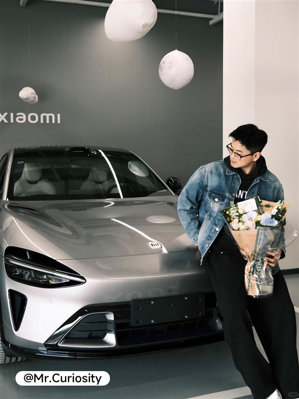 雷军:内部曾有人提议在汽车前排加睡眠头枕 被我拍死了